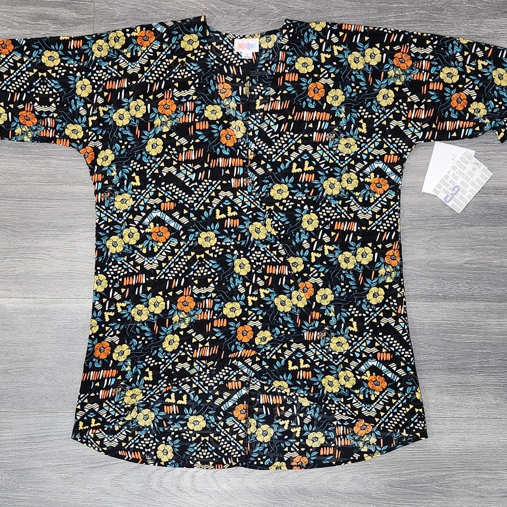 LuLaRoe Floral Patterned Short Sleeve Top
